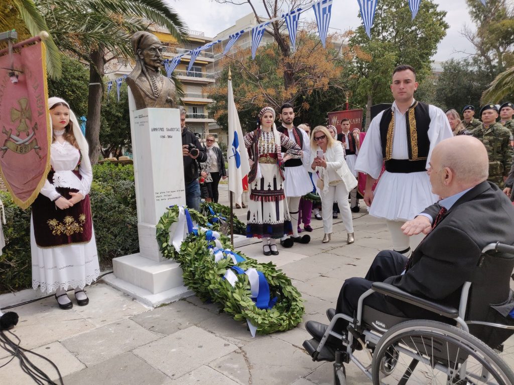 Τα αποκαλυπτήρια της προτομής του Δημήτρη Πλαπούτα